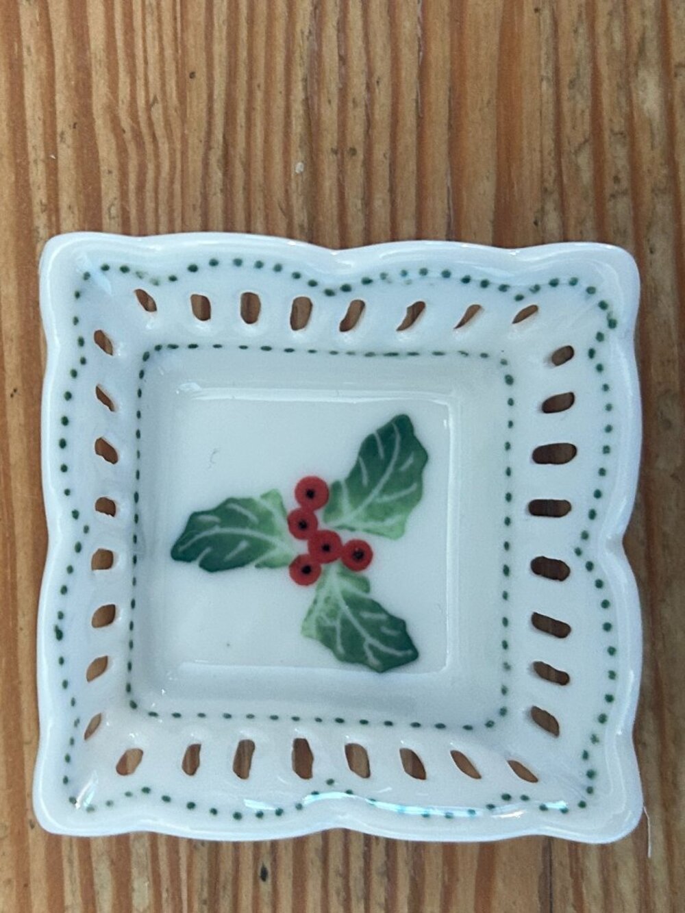 Andrea by Sadek Reticulated Holly Berry Porcelain Small Trinket Dish Christmas